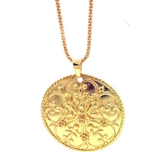 Collar con Medallón