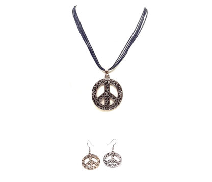 Collar con Medallón y Aros