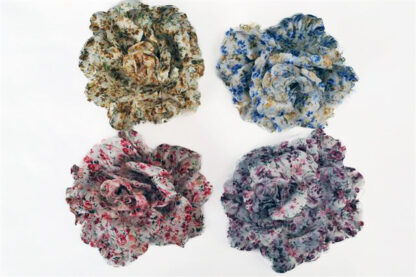 FLOR CON COLITA, PICO Y PRENDEDOR