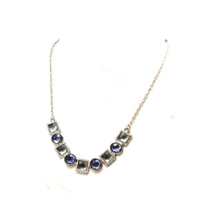 Collar con Piedras