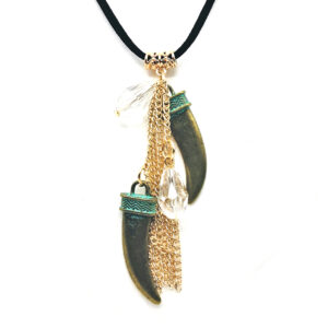 Cinta con Cuernos y Dijes