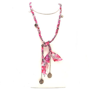 Collar Cadena con Tela Liberty Enlazada Dijes Alternados