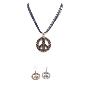 Collar con Medallón y Aros