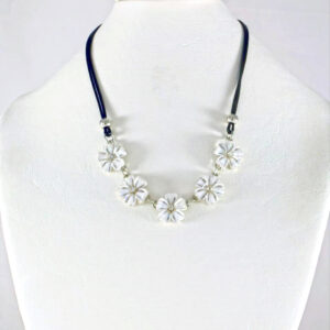 Collar con Piedras