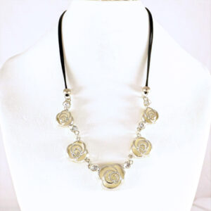 Collar con Piedras
