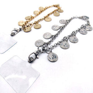 Strap Cadena con Dijes Surtidos - Incluye Adaptador Universal Transparente